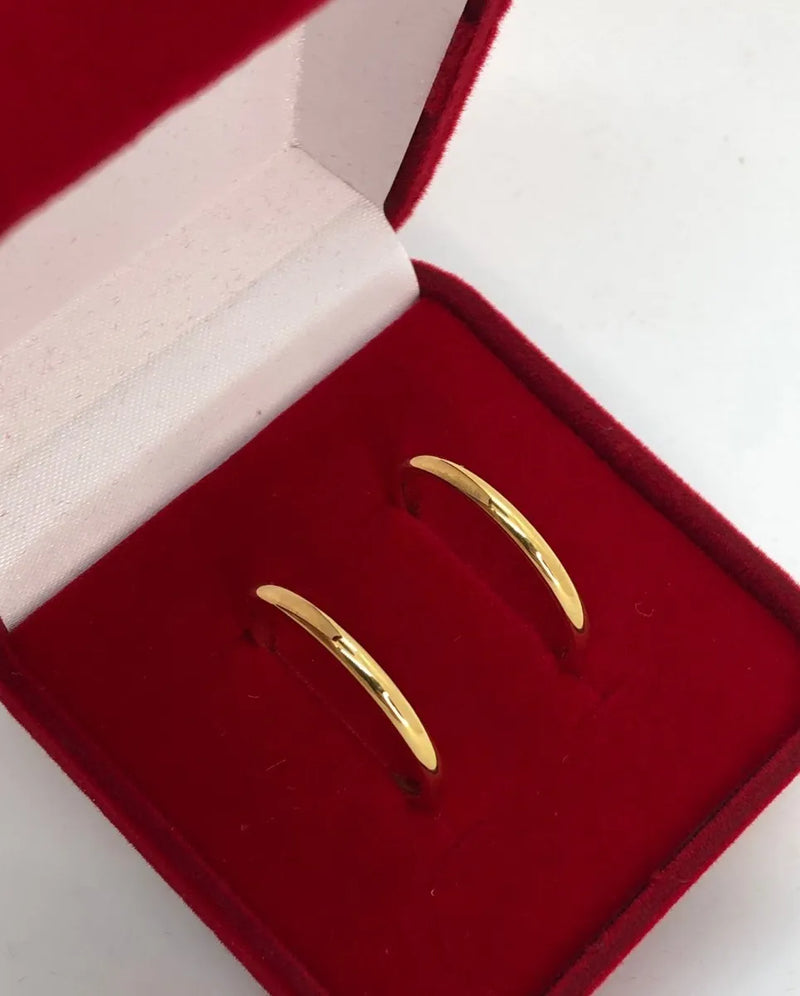 Alianças Ouro 18k 3 Grama O (KIT) 2mm Tradicional Dourado Informar Após A Compra informar os nomes para a gravação
